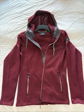 Kari Traa Women's Hooded Utility Jacket in Maroon